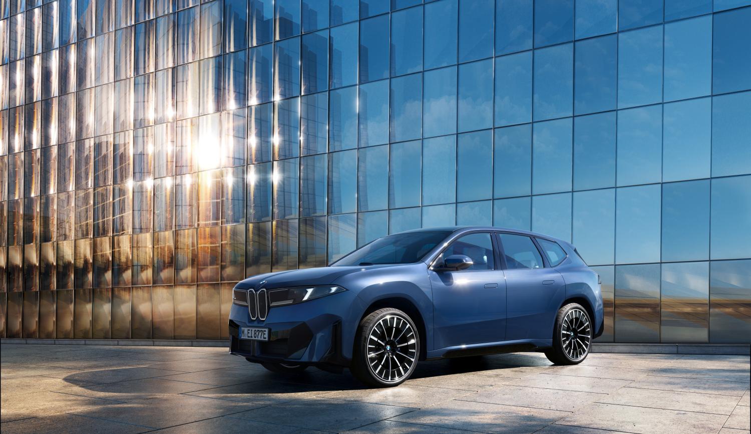 В Казахстане презентовали новый BMW iX3