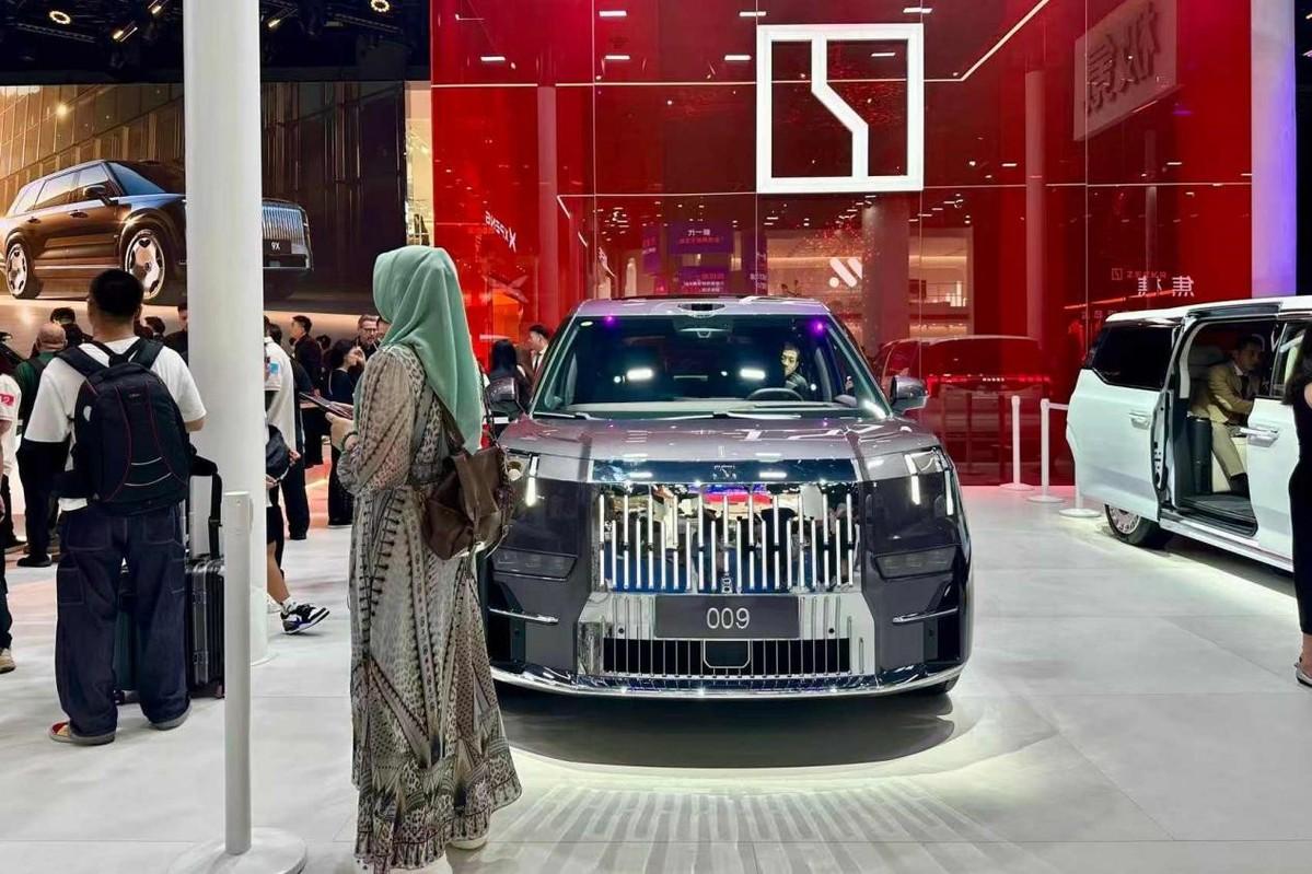 Geely ставит задачу увеличить продажи до 3,45 млн единиц в 2026 году