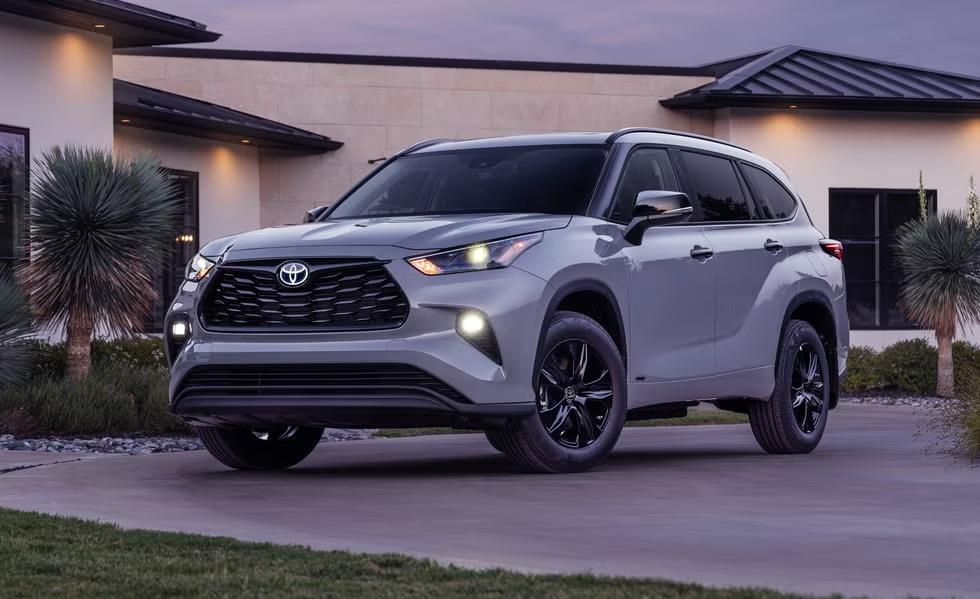 Toyota отзывает 550 тысяч внедорожников Highlander 2021-2024 годов выпуска